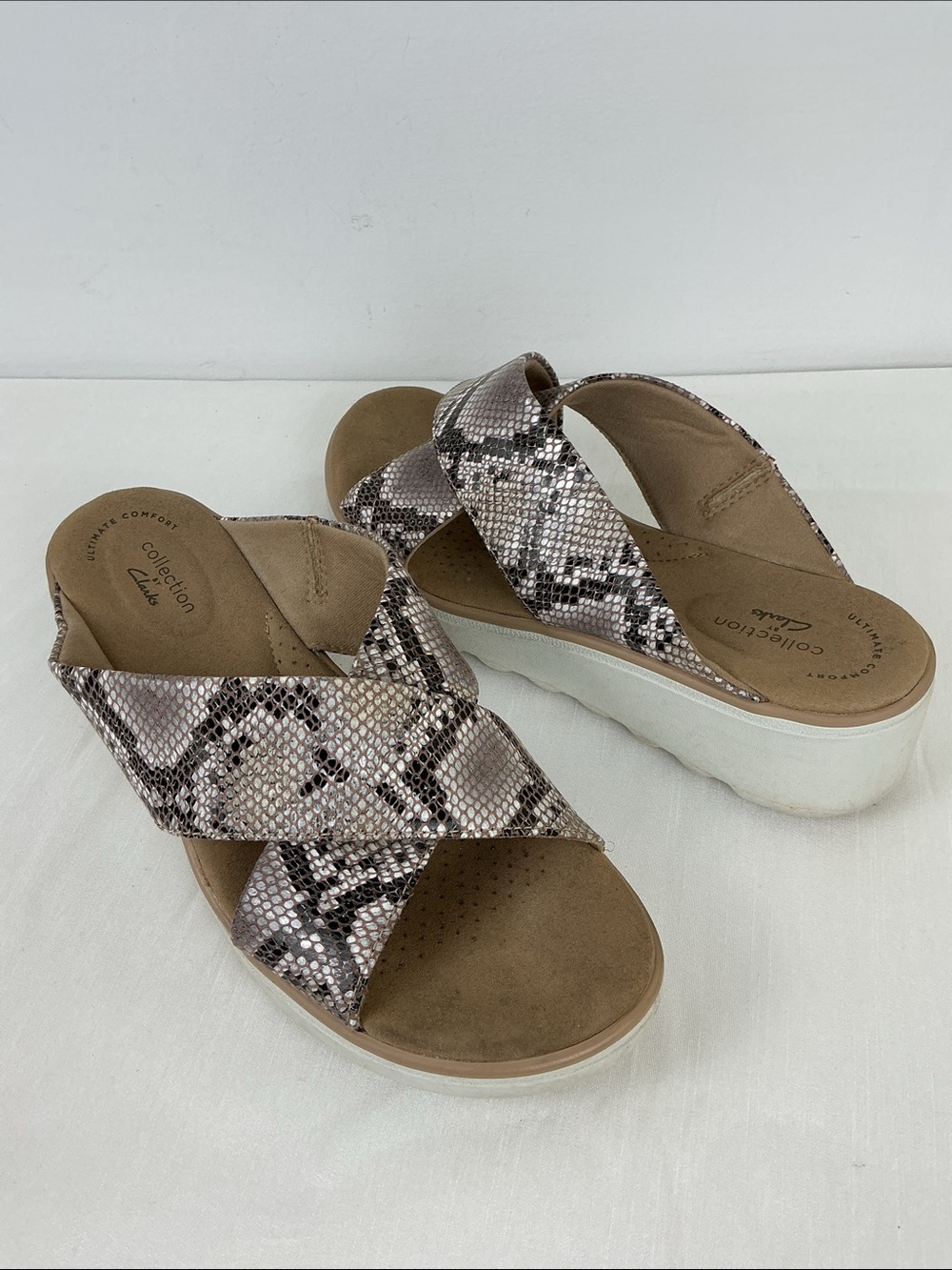 Clarks Women's Animal Print Slides Platform Sandals Size US 8.5 Snakeskin
